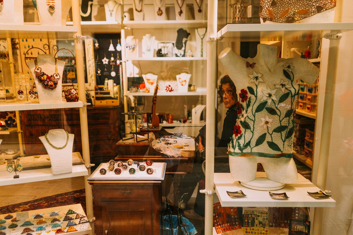 Why Curated Handmade Stores Beat Crowded Marketplaces