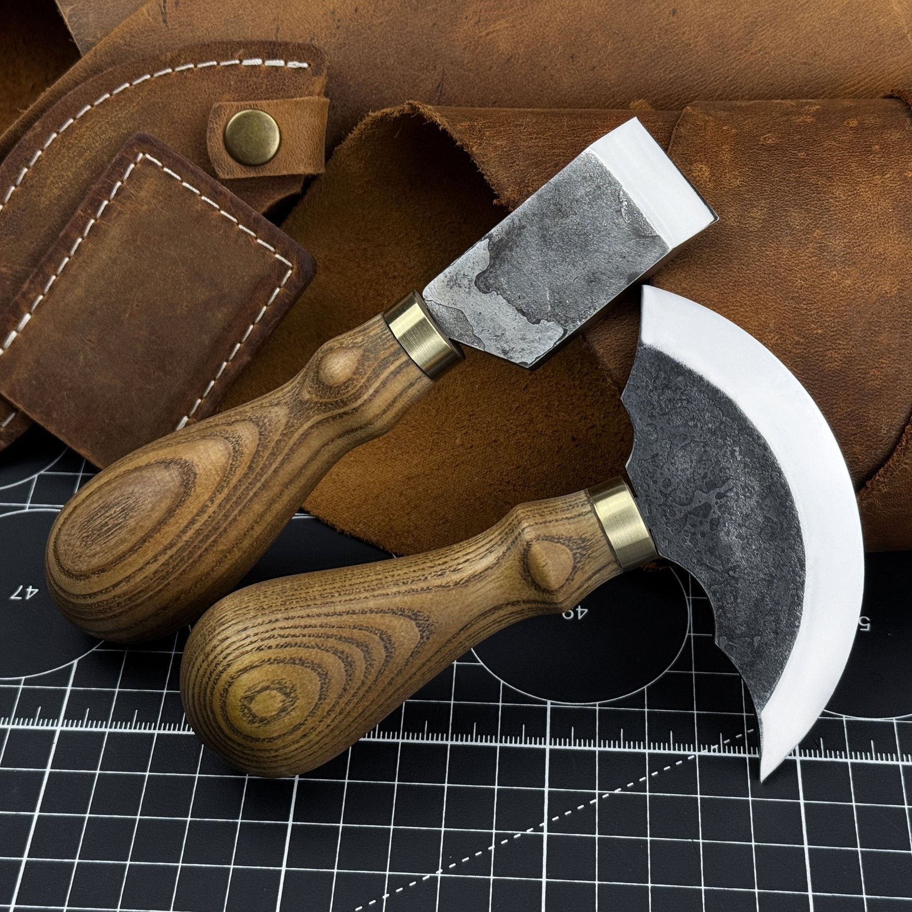 2-Piece Rounded and Straight Leather Knife Set
