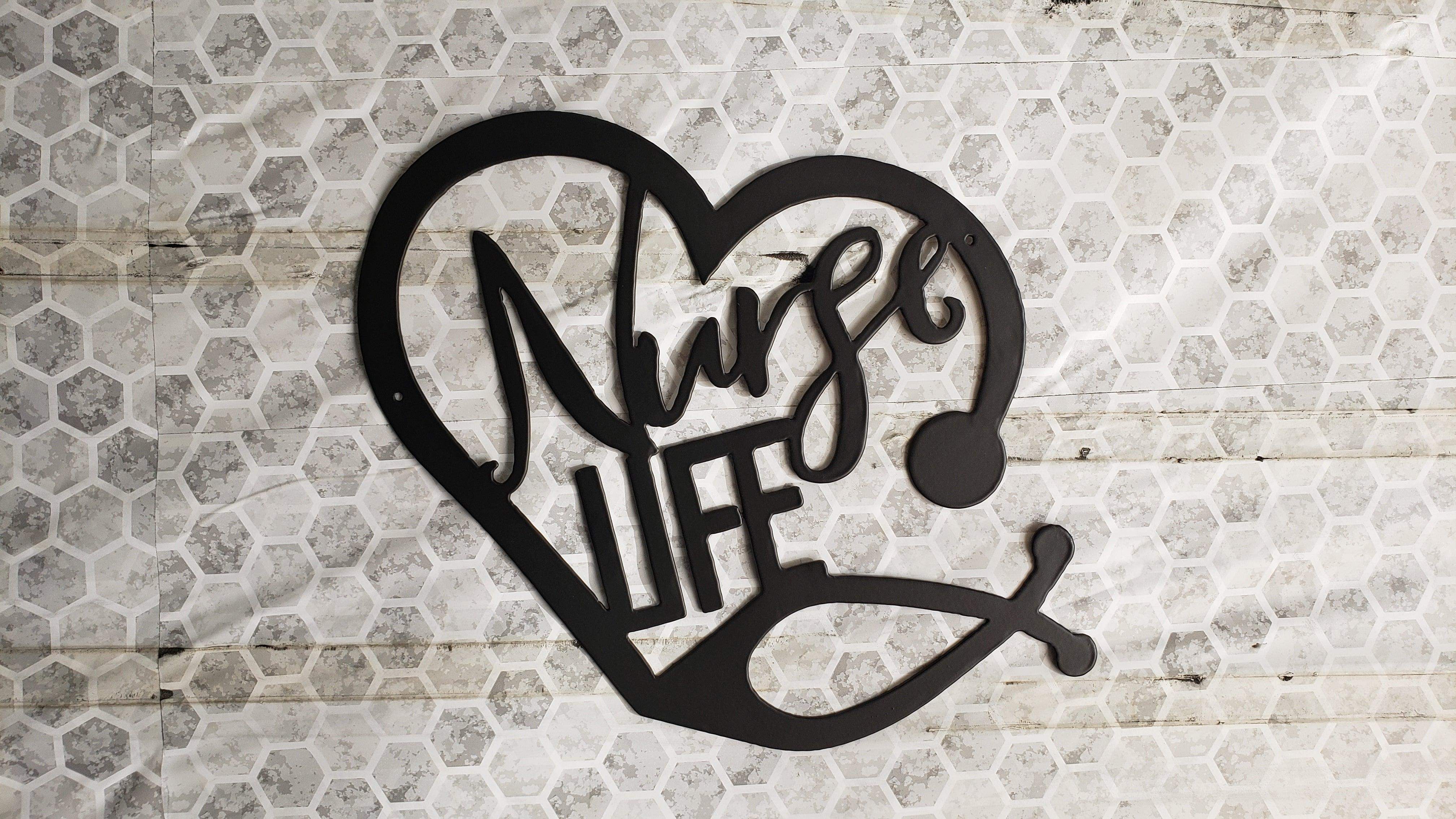 Nurse Life Heart Love Sign – Metal Wall Art for Nurses, Medical Decor, Unique Gift for Healthcare Workers