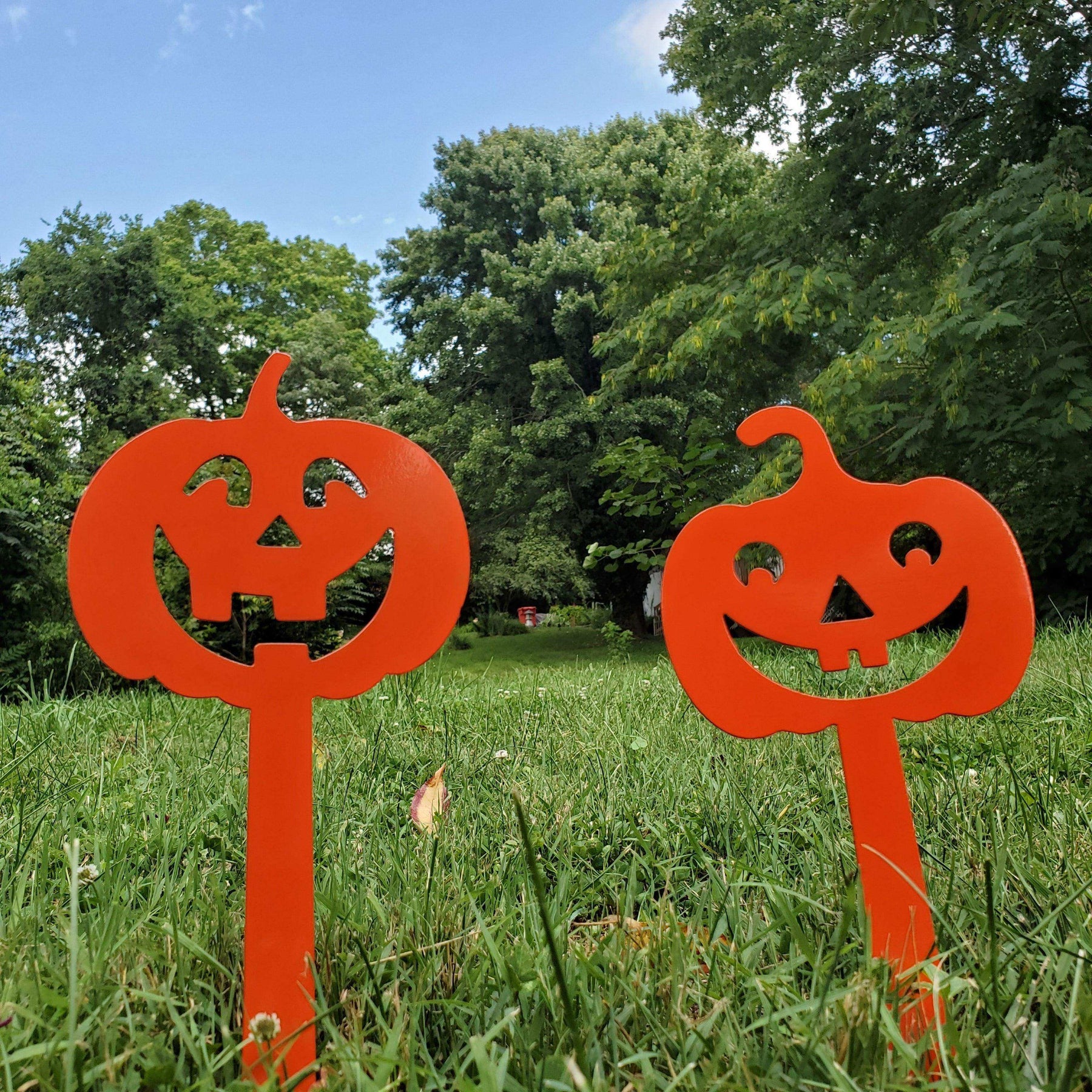 Set of 2 Pumpkin Yard Stakes – Outdoor Metal Halloween Lawn Decor – Powder Coated Steel Jack O Lanterns detail view by Martin