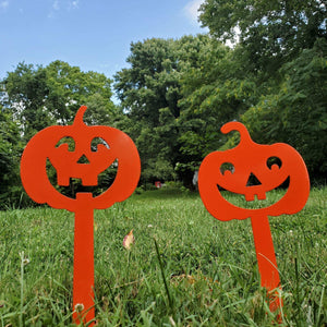 Set of 2 Pumpkin Yard Stakes – Outdoor Metal Halloween Lawn Decor – Powder Coated Steel Jack O Lanterns detail view by Martin