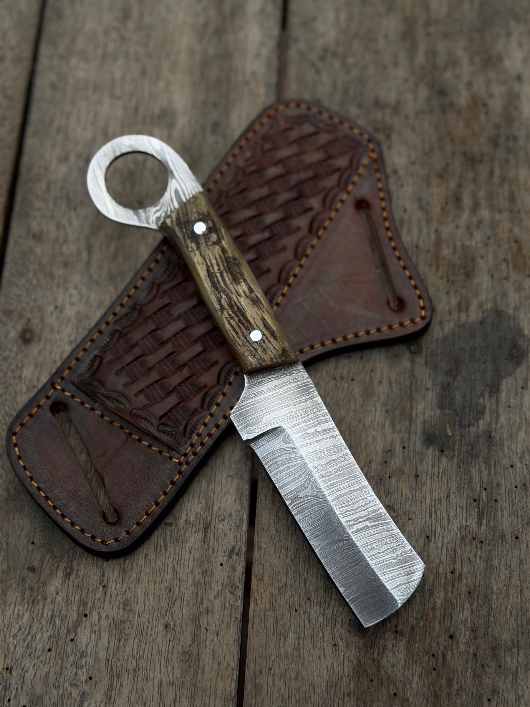 Finger Loop Prairie Bull Cutter 6.5" Handmade Damascus Steel Leather Crossdraw