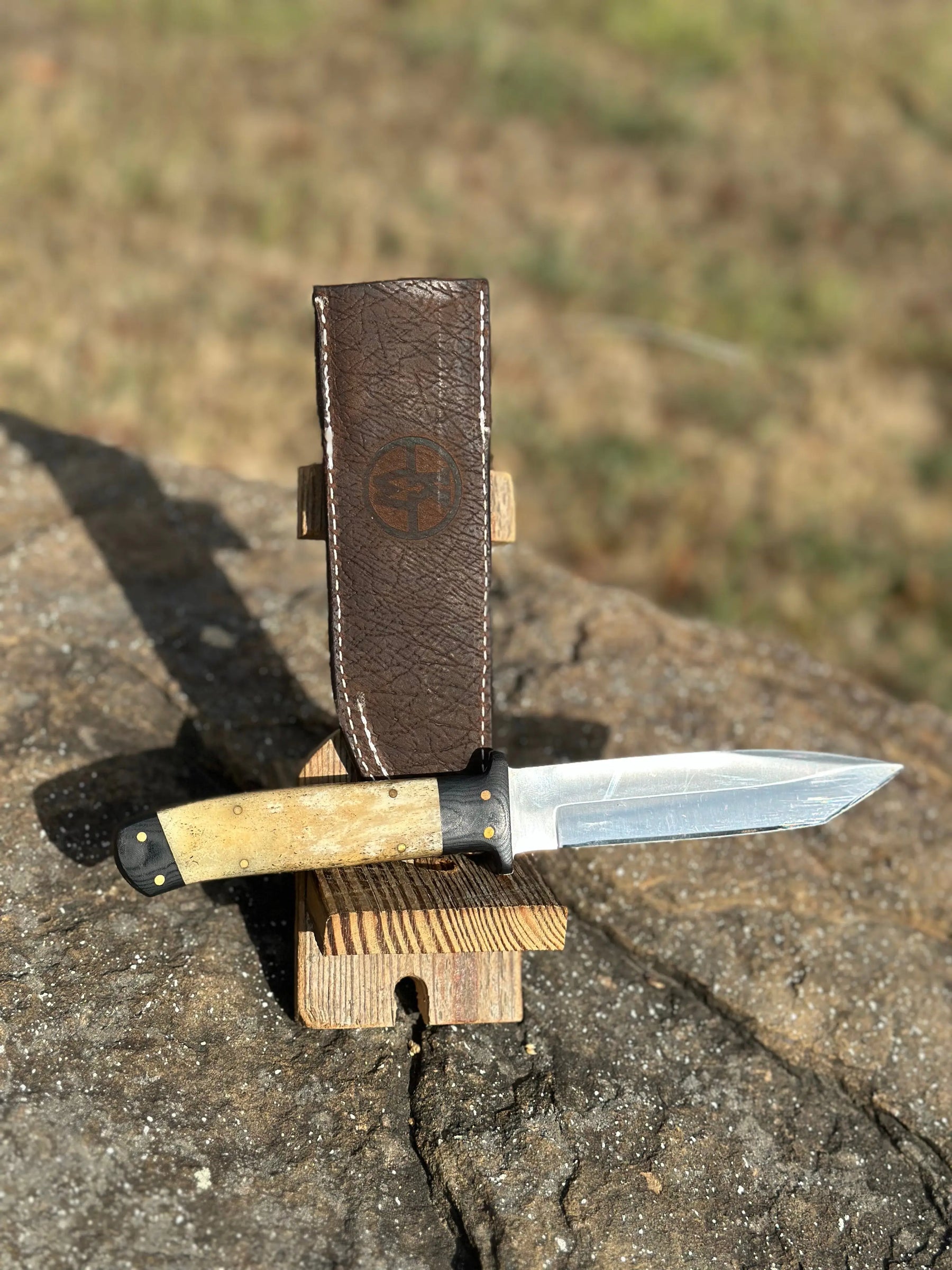 Custom Leather Knife Sheath by Kw Leatherworks, leather knife sheath detail photo 6