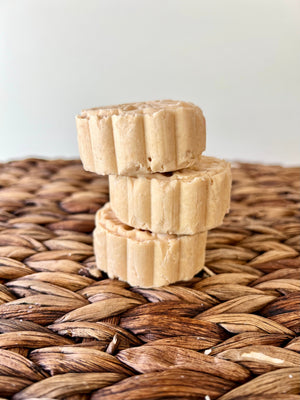 Oatmeal Milk & Honey Shampoo Bar