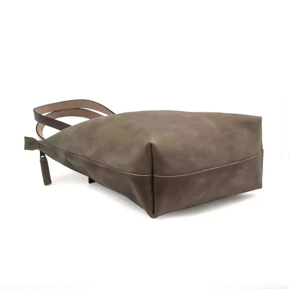 Eden SMALL Leather Tote Bag - Zippered by Mission Mercantile Leather Goods, handmade leather goods detail photo 29