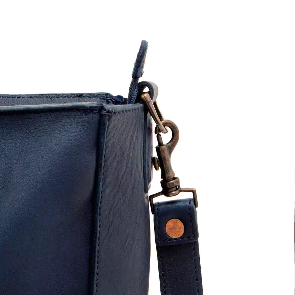 Ellington Leather Market Tote by Mission Mercantile Leather Goods, handmade leather goods detail photo 27