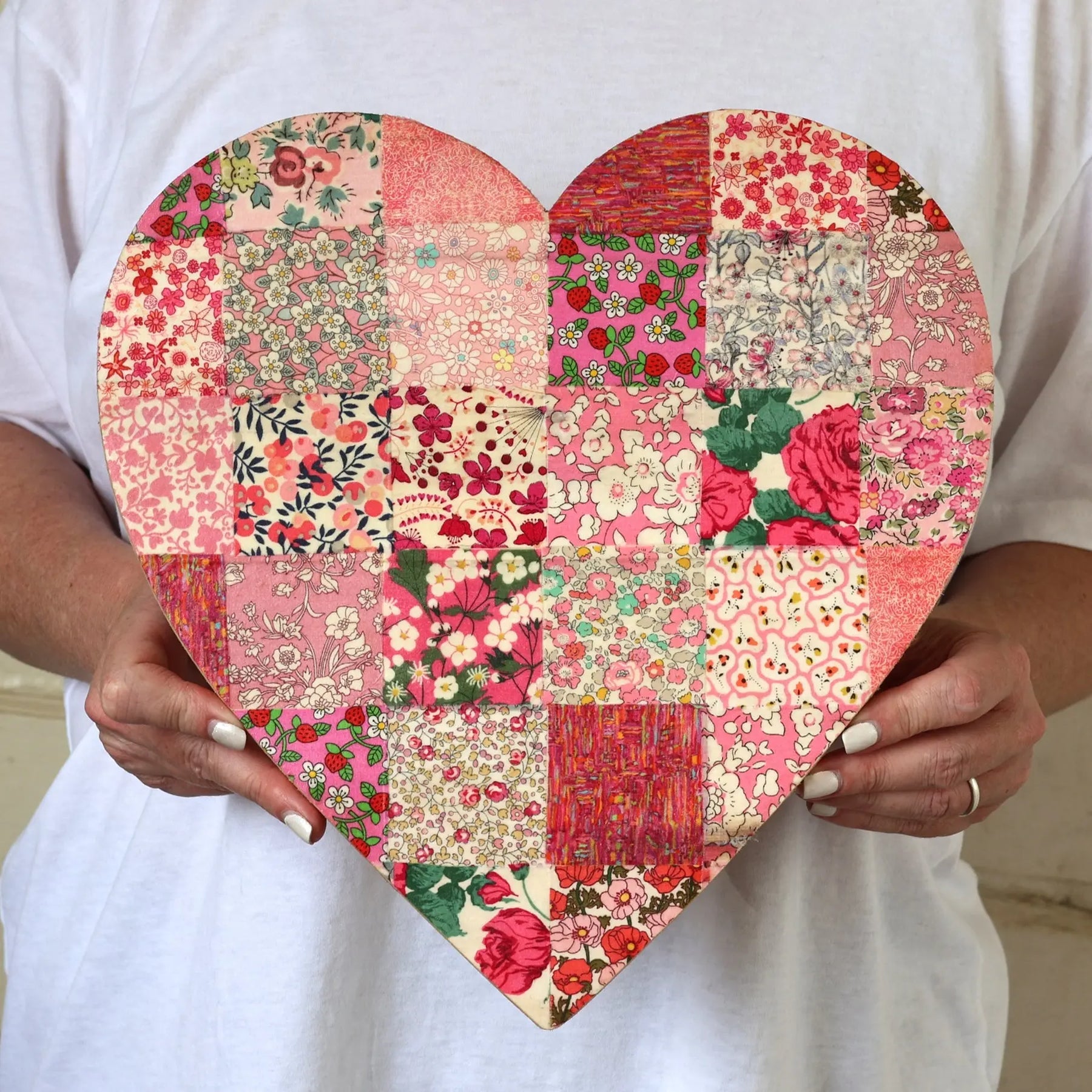 Fabric-Faced Pallet Hearts by Dennehey Design Co., gift giving detail photo 6