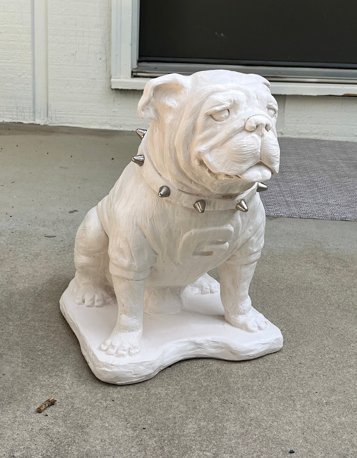 Georgia Bulldogs UGA Mascot White Stone Statue - Natural