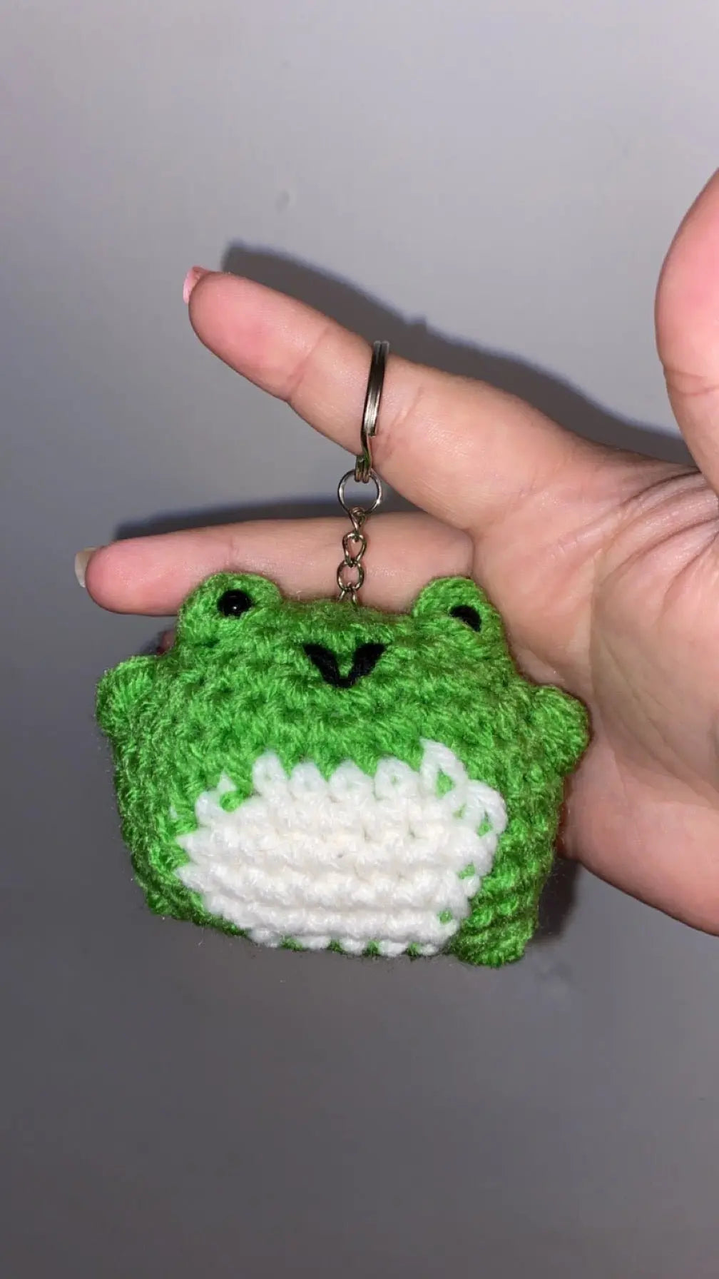 Handmade Crochet Frog Keychain - Green & White Knit Animal Keyring Accessory - Charming, Cute, and Unique Gift Idea