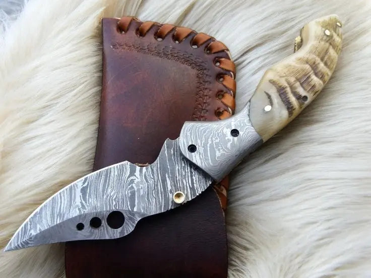 Handmade Damascus Pocket Knife with Sheep Horn Handle by Damascus Knife Store, Damascus knife detail photo 3