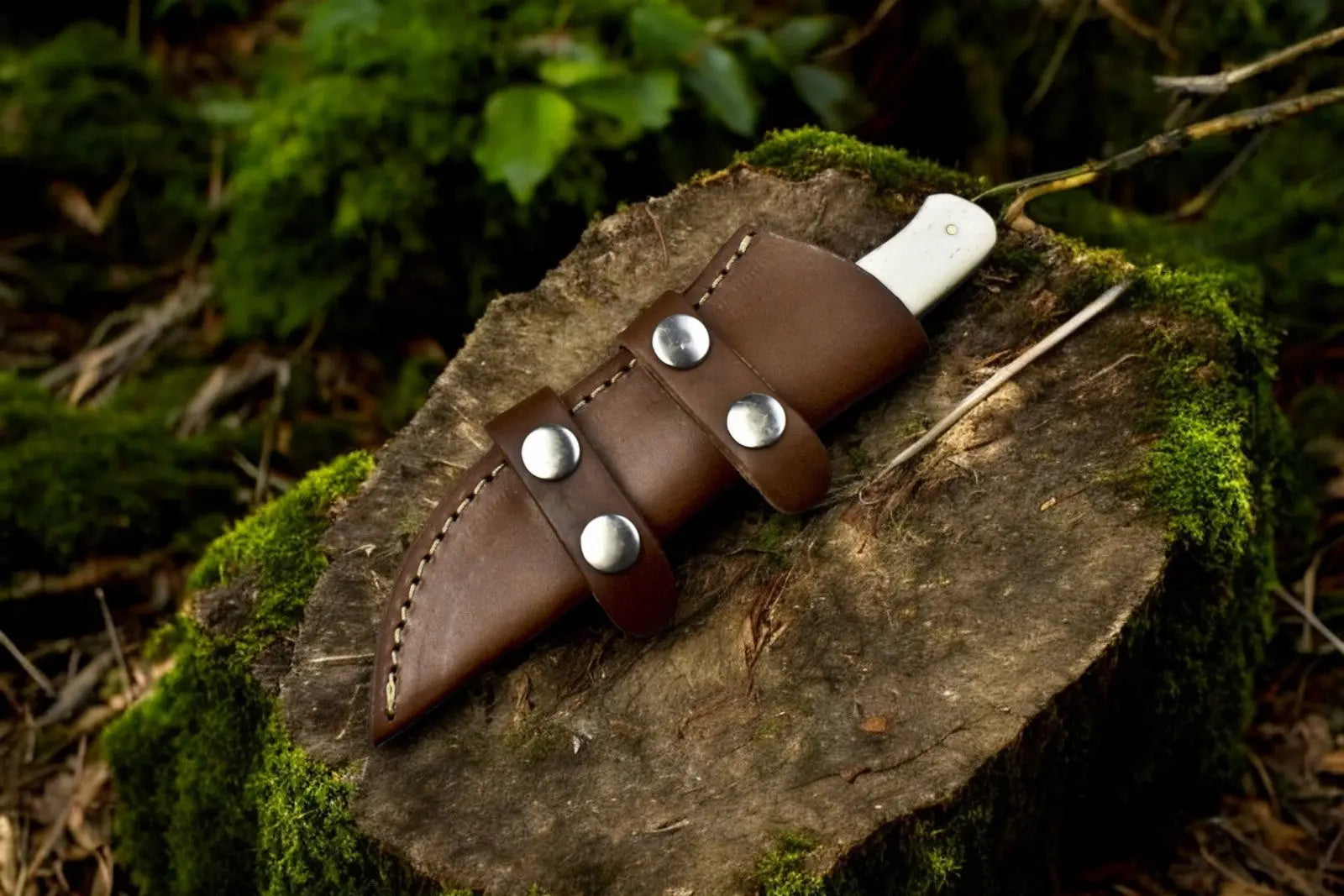 Handmade Damascus Steel Skinning Knife with Leather Sheath by Damascus Knife Store, leather knife sheath detail photo 2