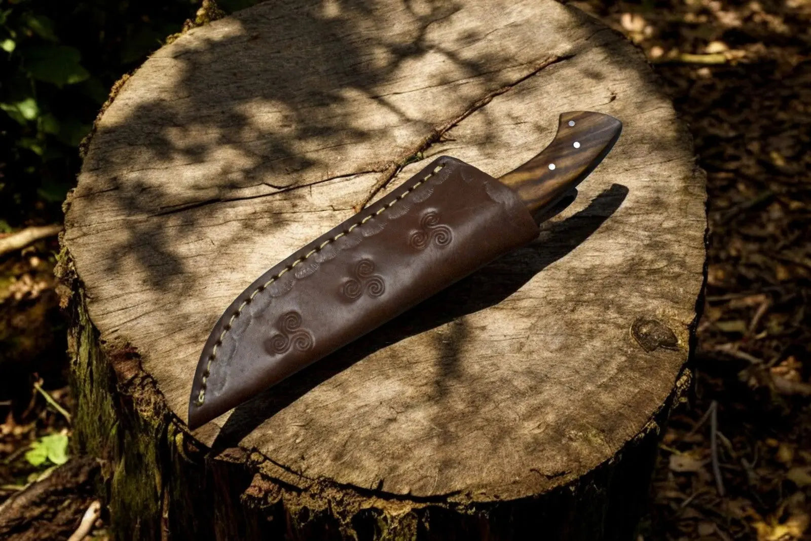 Handmade Damascus Steel Skinning Knife with Rosewood & Olivewood Handle by Damascus Knife Store, Damascus knife detail photo 3