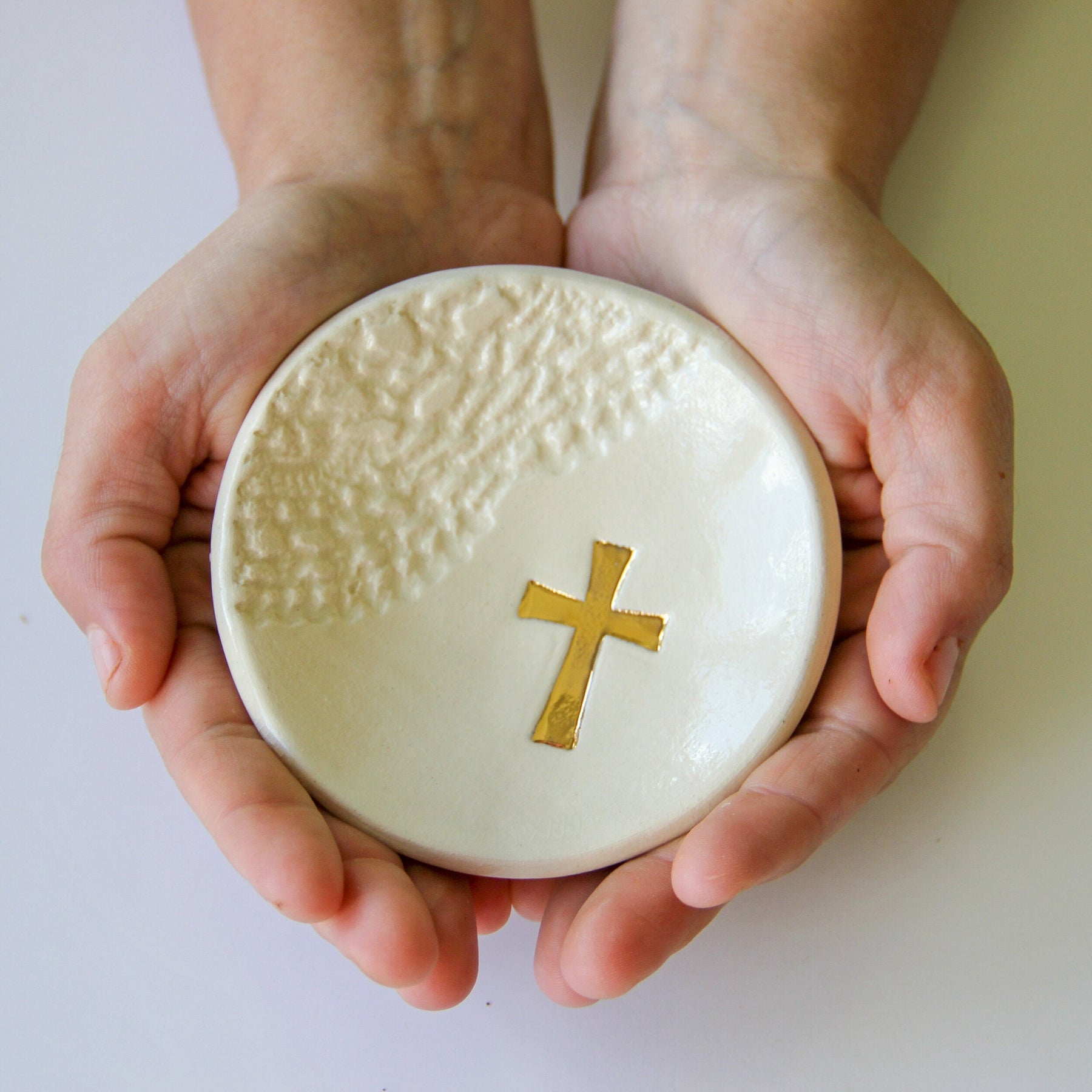 Cross Ring Dish