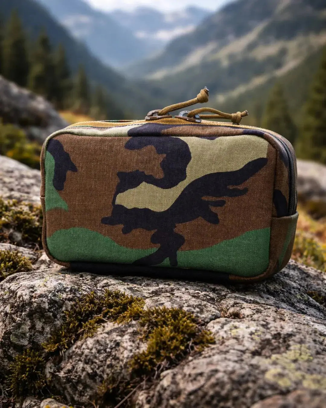 Minimalist Woodland Fanny Pack by Recycled Firefighter, handmade leather goods detail photo 3