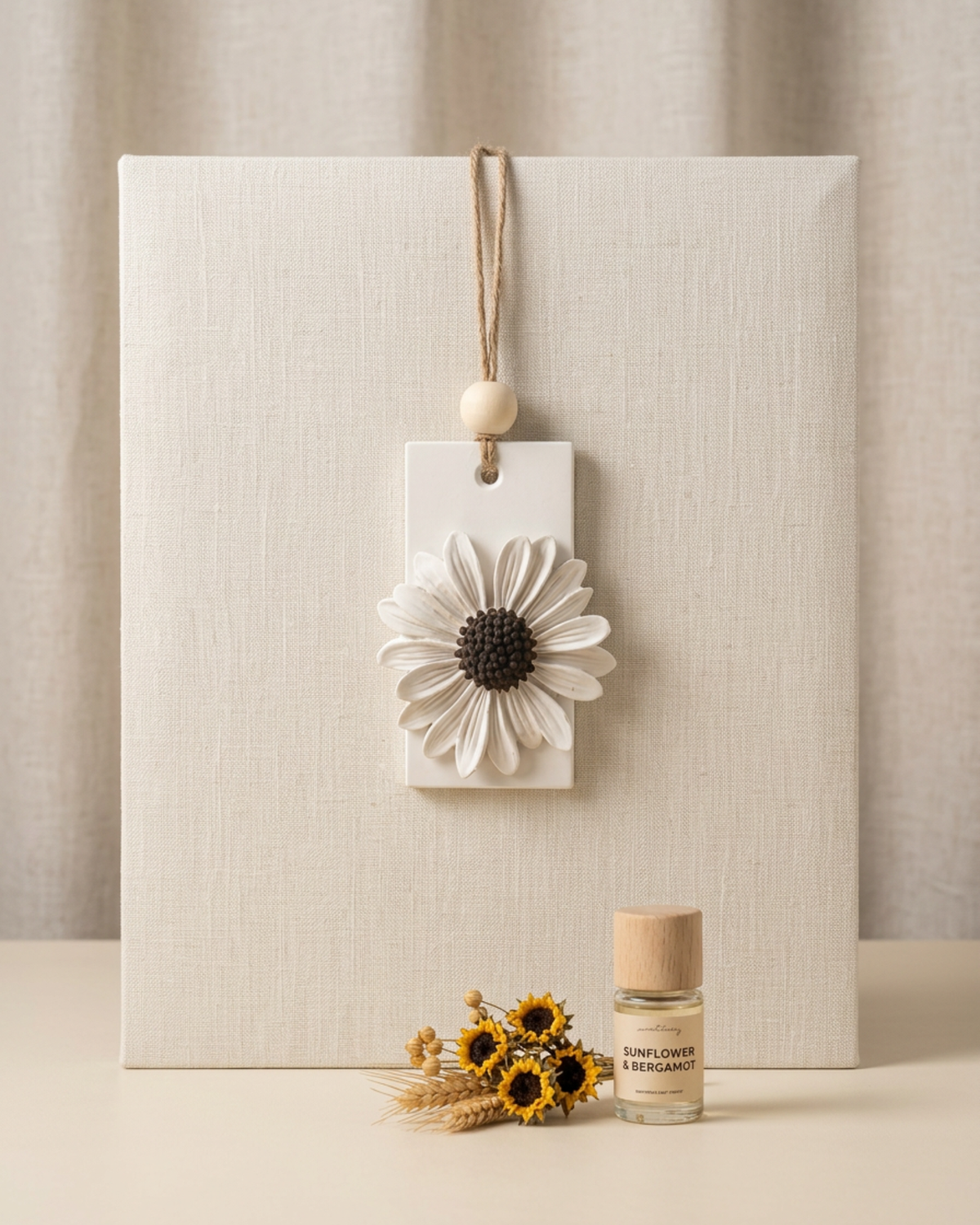 Sunflower hanging diffuser stone by Believe Candle – product view 2