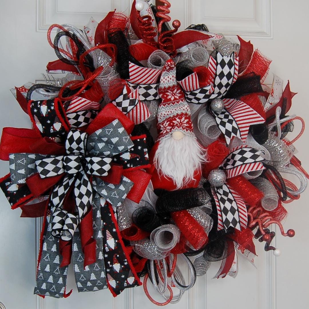 Christmas Gnome Wreath | Red & Green Plaid Door Decor handmade by Bouge Creations