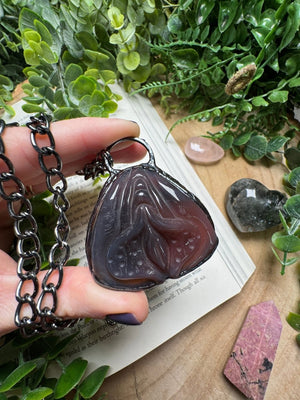 Agate Yoni Carving Necklace