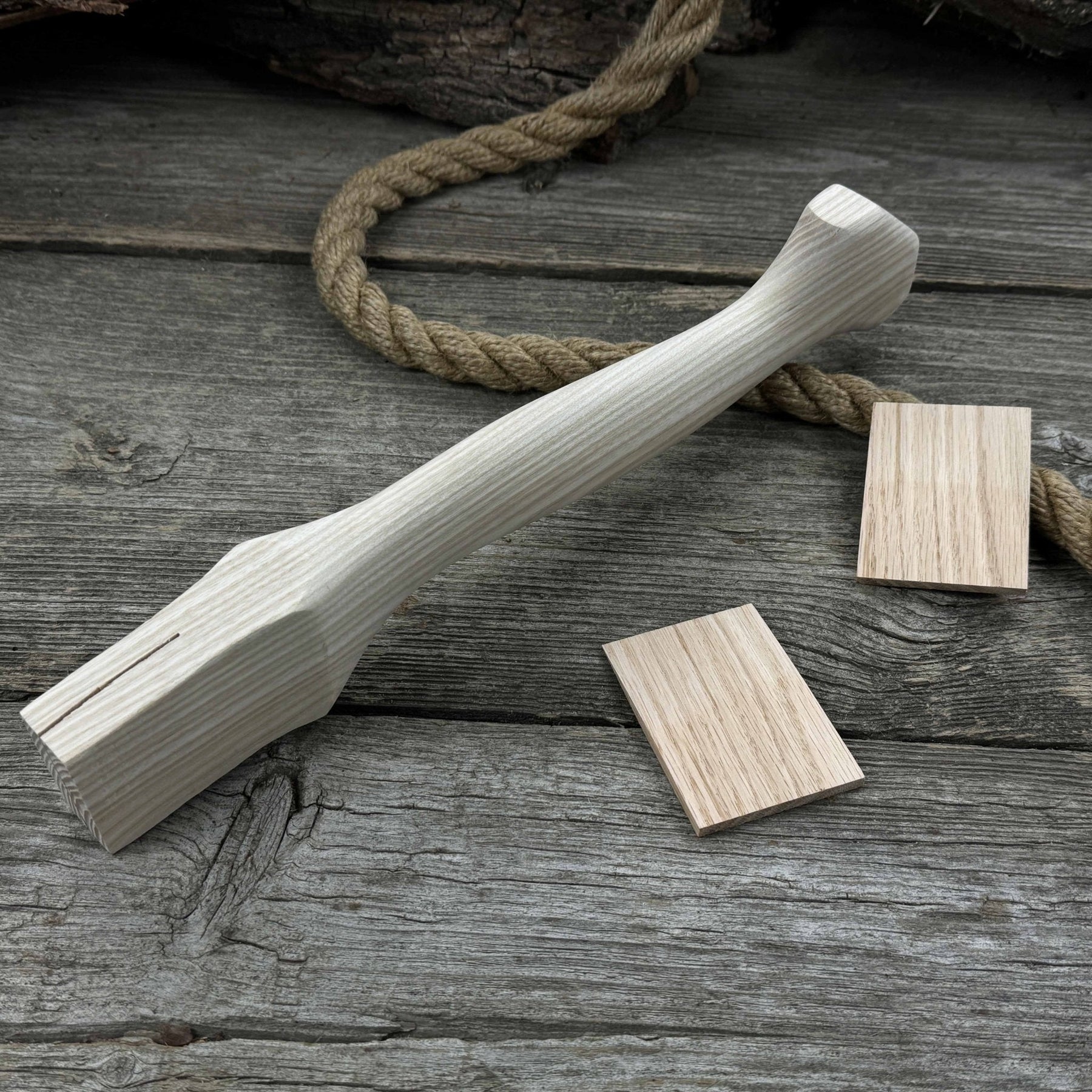 Ash Wood Axe Handle with Red Oak Wedges, 33 cm (12.99 inches)