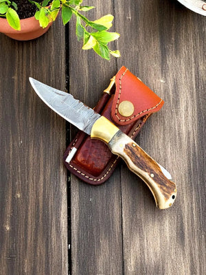 Cowboy Pocket Knife | Antler Horn Handle with damascus blade by Damascus Knife Store, Damascus knife detail photo 2