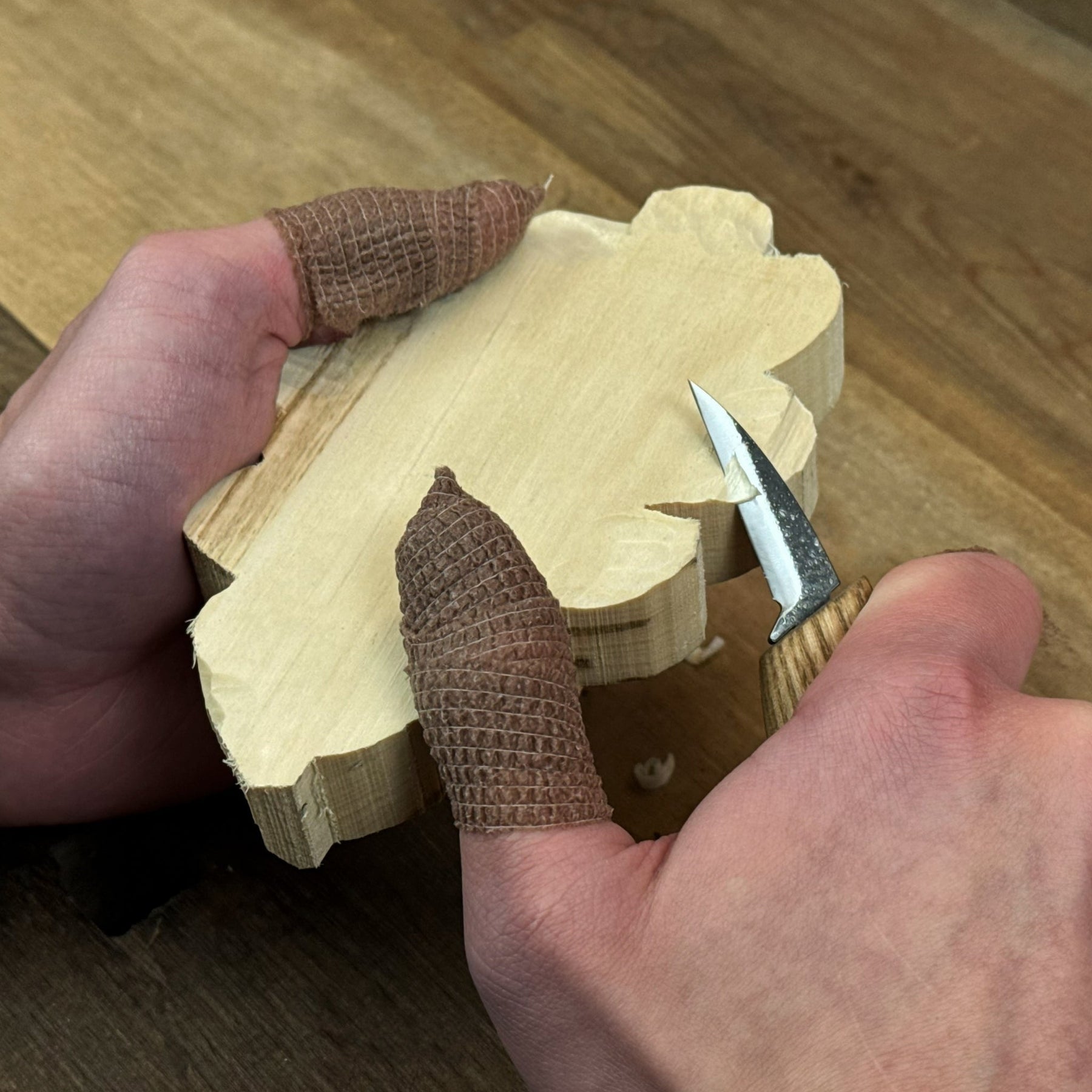 DIY Oak Leaf Carving and Painting Kit