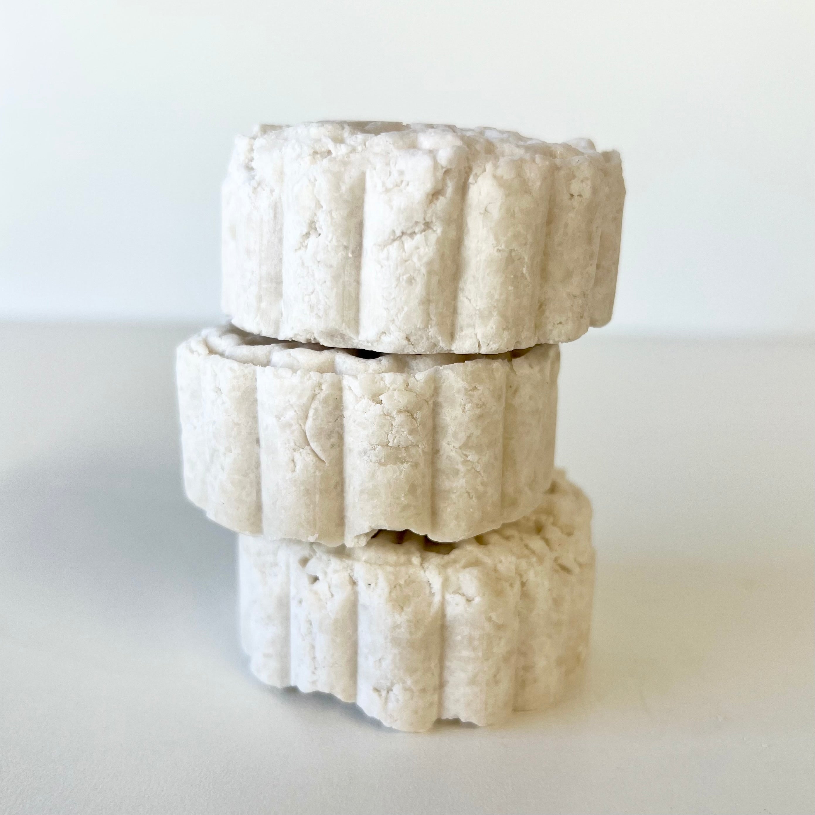 Farmhouse Lather Nakey shampoo detail