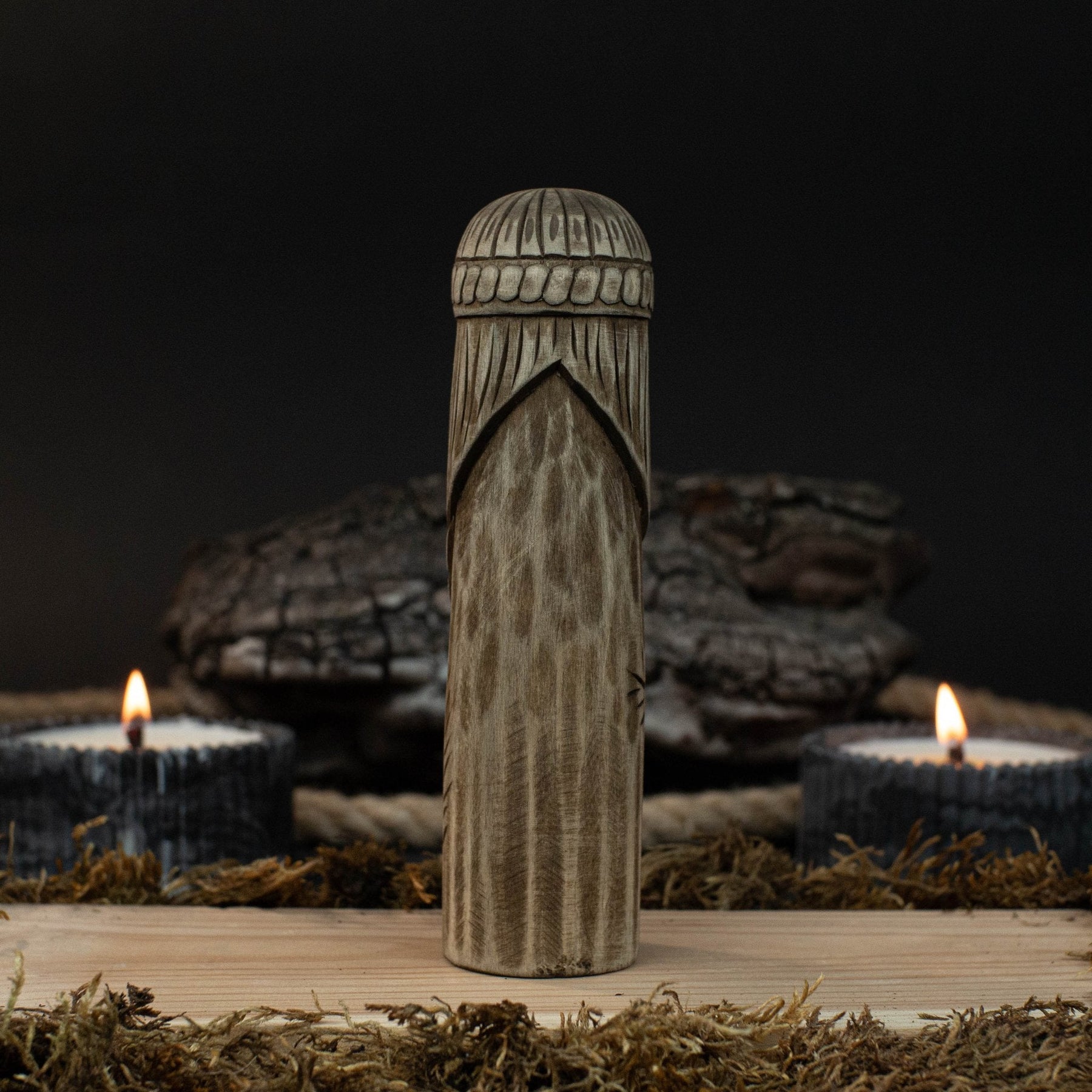 Hand-Carved Freyja Statue – 14 cm (5.7 inch) Wooden Norse Goddess Altar Figurine