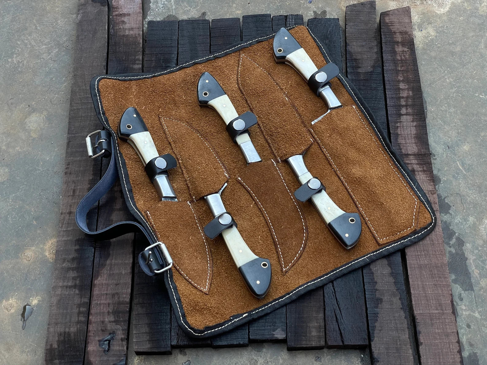 Damascus Chef Knife Set | 5-Piece | Twist Pattern | Camel Bone, Buffalo Horn & Steel Bolster