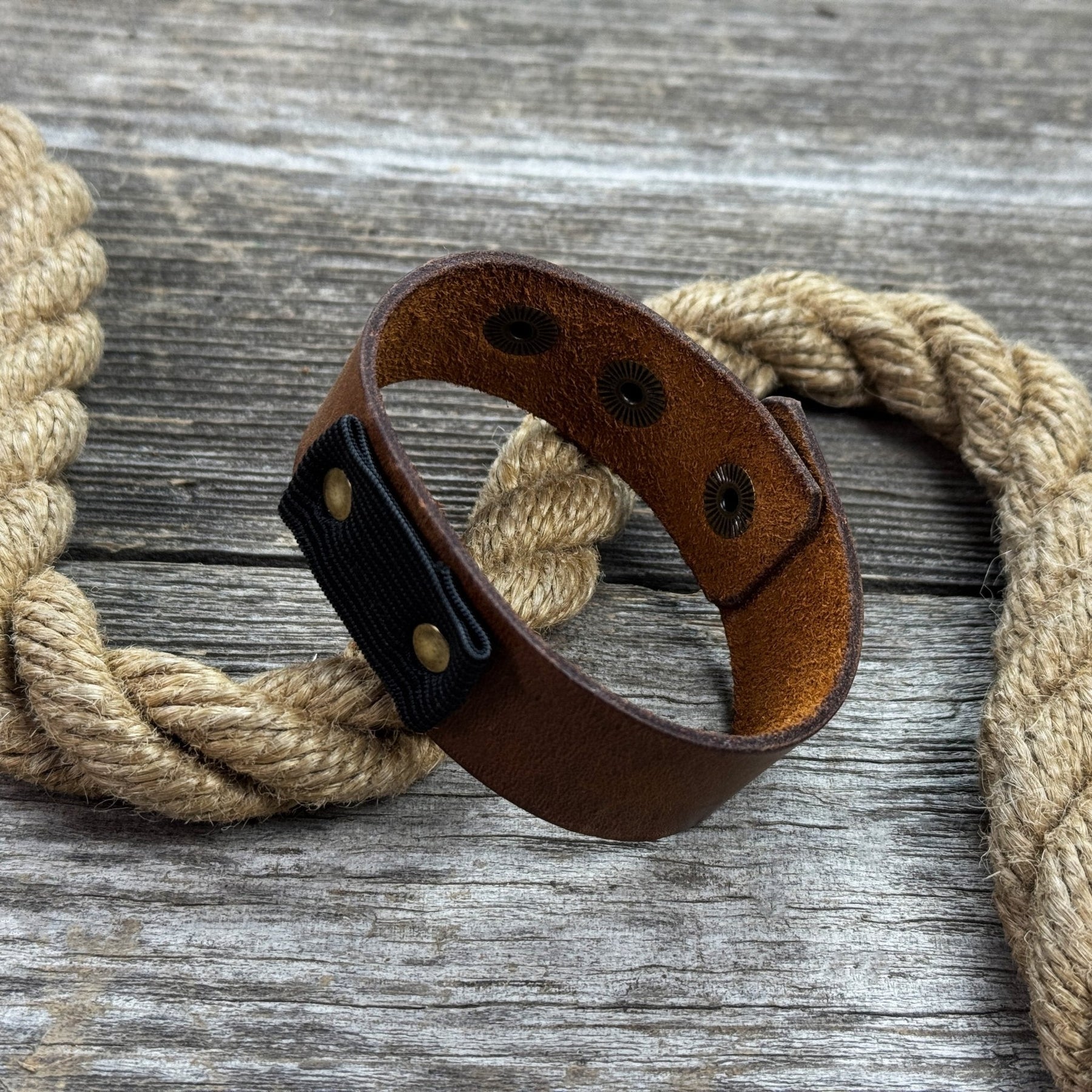 Leather Wrist Pencil Mount – 23.5 cm (9.25 inches)