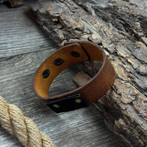 Leather Wrist Pencil Mount – 23.5 cm (9.25 inches)