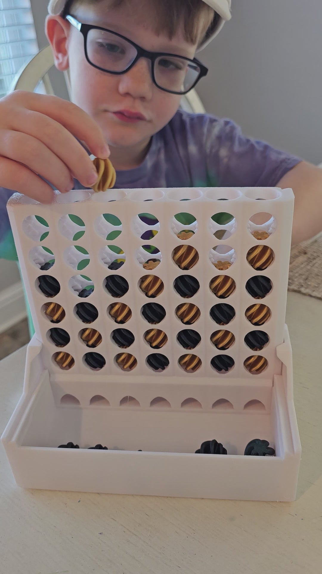 Cascading Self-Sorting Connect Game