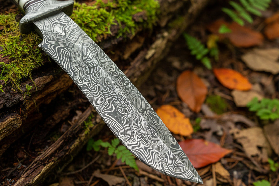 Handmade Damascus Steel Sharp Blade Bowie Knife With Unique Handle Best Gift Item