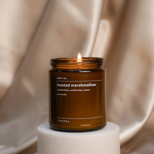 Toasted marshmallow by gold + ivy, scented candle detail photo 3